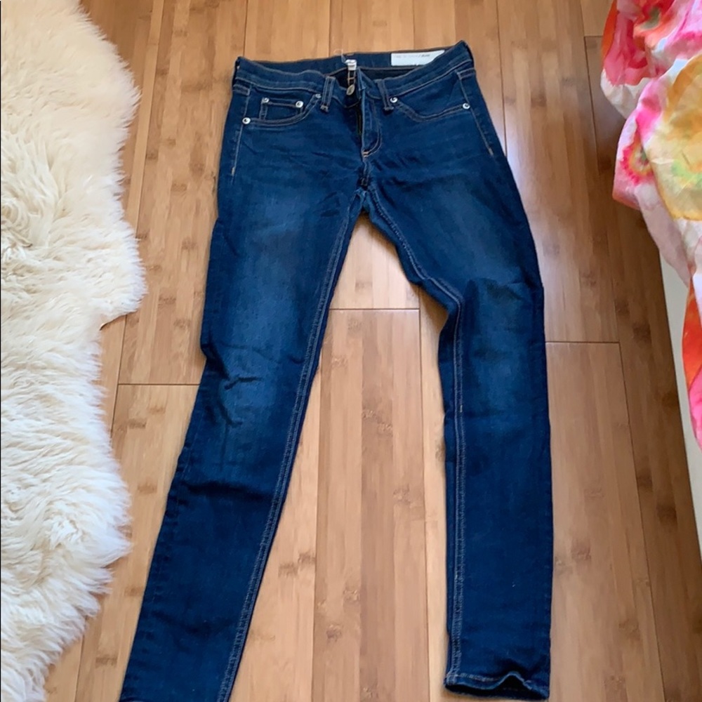 Rag and bone jeans size 26. Has hole.